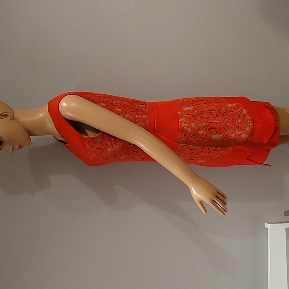 BCBG MaxAzria coral orange fitted diagonal style dress size 6 - Picture 6 of 9